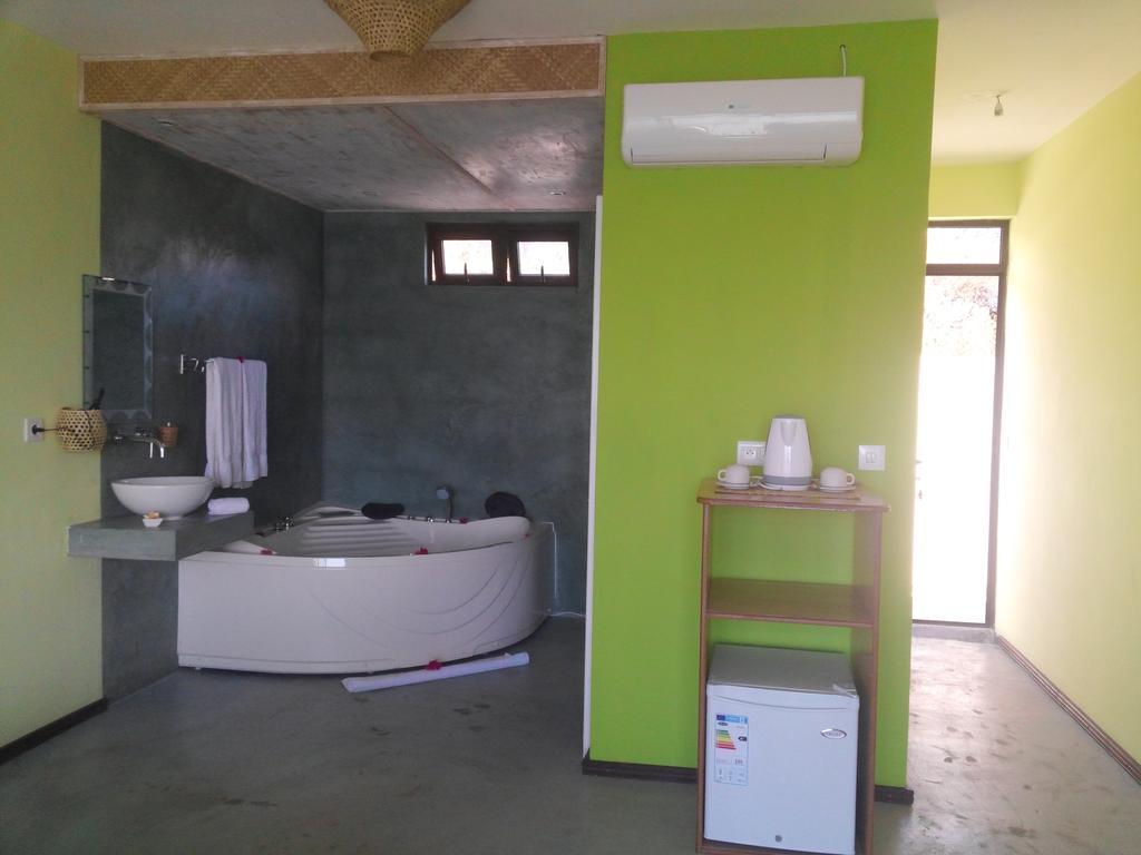 Hotel Le Pandanus Quatre Vents Exterior foto